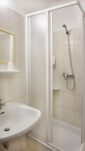 Bathroom 3, Hotel Stierer, Liezen