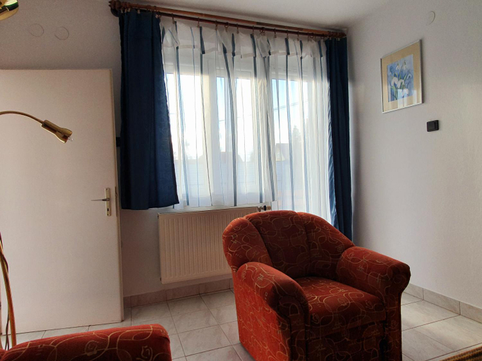 Others 4, Szekreny Apartman, Lenti