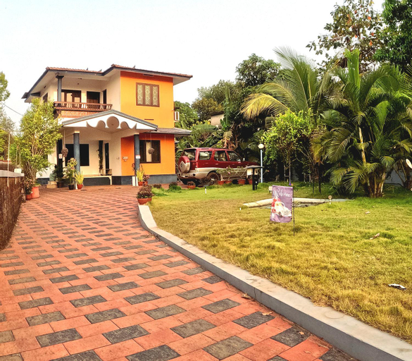 Exterior 10