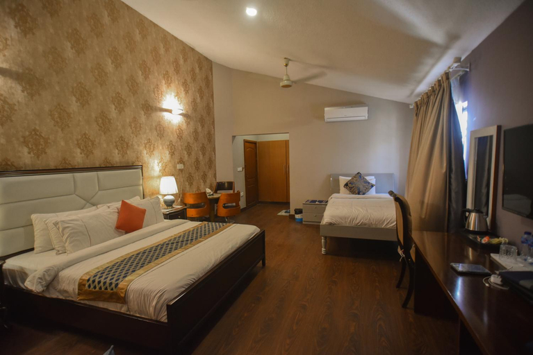 Others 2, Swisstel Cottage Hotel, Karachi