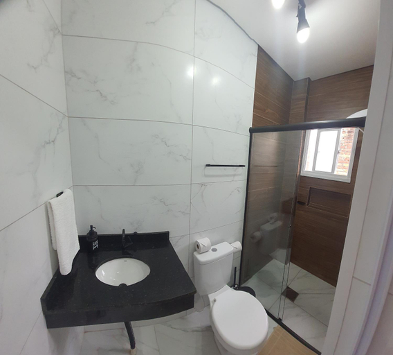 Bathroom 2, Hotel Majestic, Pelotas
