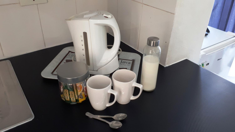 Others 5, 13th Avenue Guesthouse Benoni, Ekurhuleni