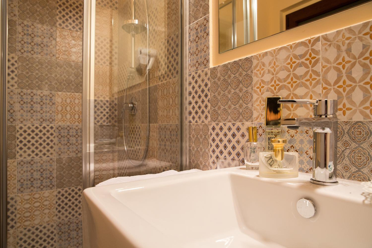 Bathroom 2, Locanda Borgognina, Pesaro E Urbino
