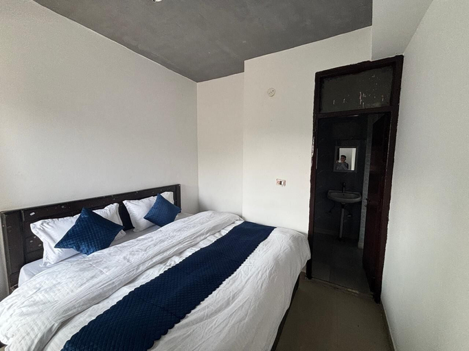 Bedroom 5, The Prime Palace, Delhi