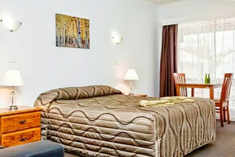 Bedroom 2, Holbrook Town Centre Motor Inn, Greater Hume Shire - Pt B