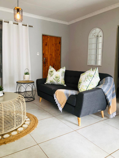 Others 2, Zinathi Lodge, Capricorn