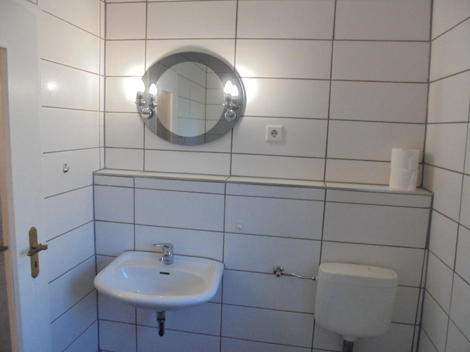 Others 5, Apartmenthaus Am Schlosspark, Saalekreis