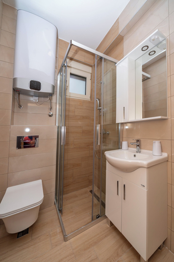 Bathroom 3, Apartments Bonazza