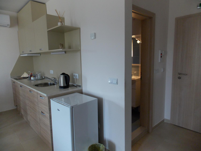 Others 4, Apart Hotel Rosen, Stolichna