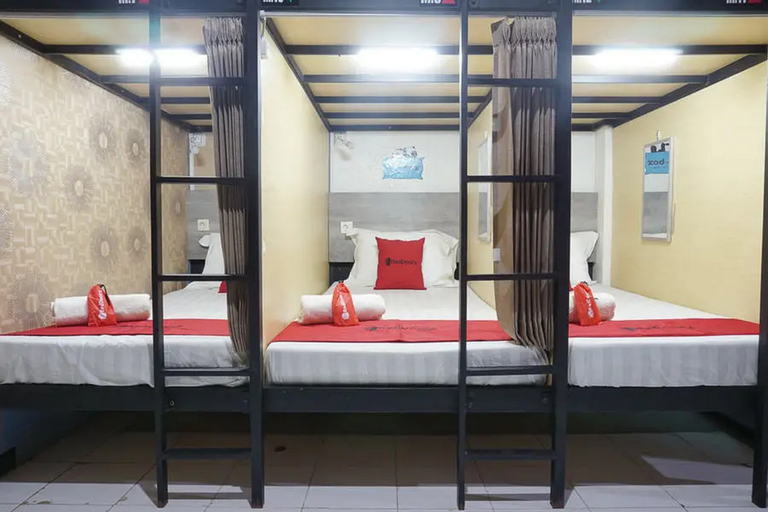 Bedroom 13