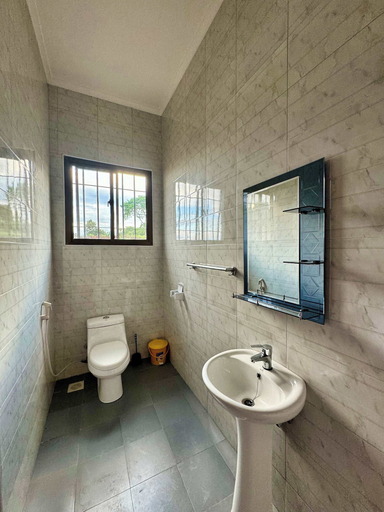 Bathroom 4, Moshono Hillside, Arusha Urban