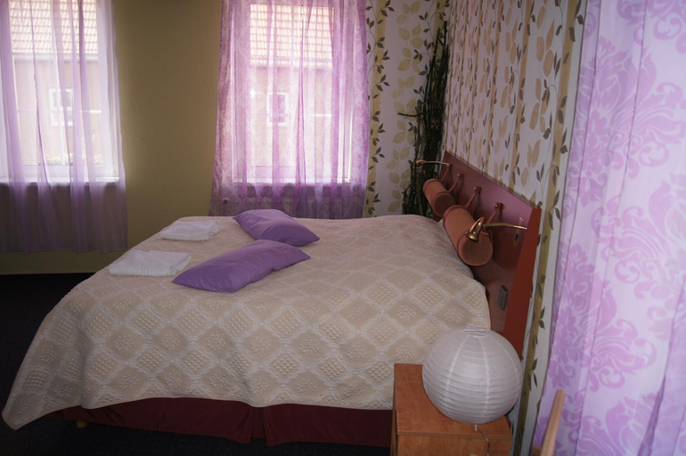 Bedroom 2, Hotel Draschwitz, Burgenlandkreis
