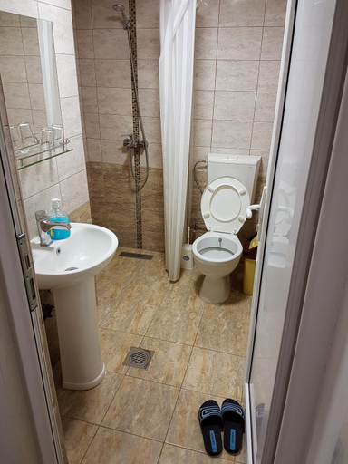 Others 3, Venecia Plaza Struga