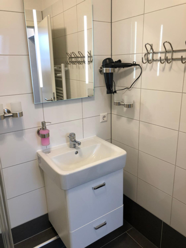 Bathroom 20