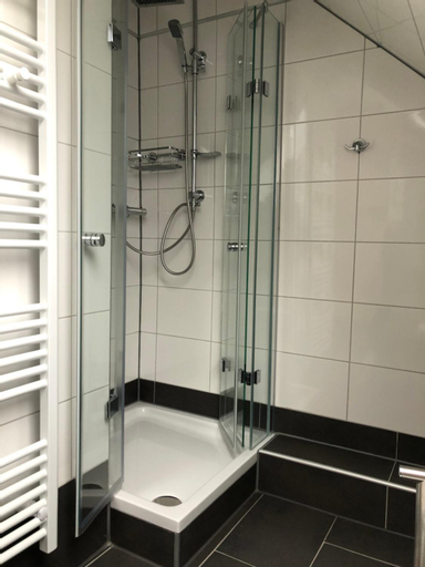 Bathroom 21