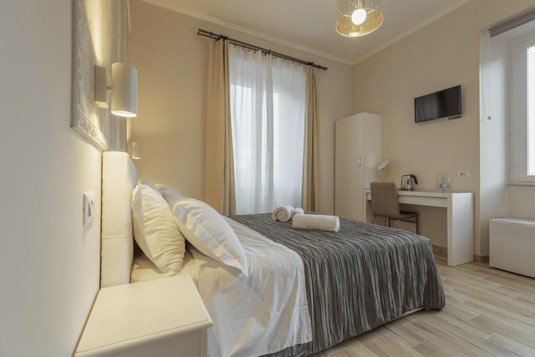 Bedroom, Walker Rooms, Rome