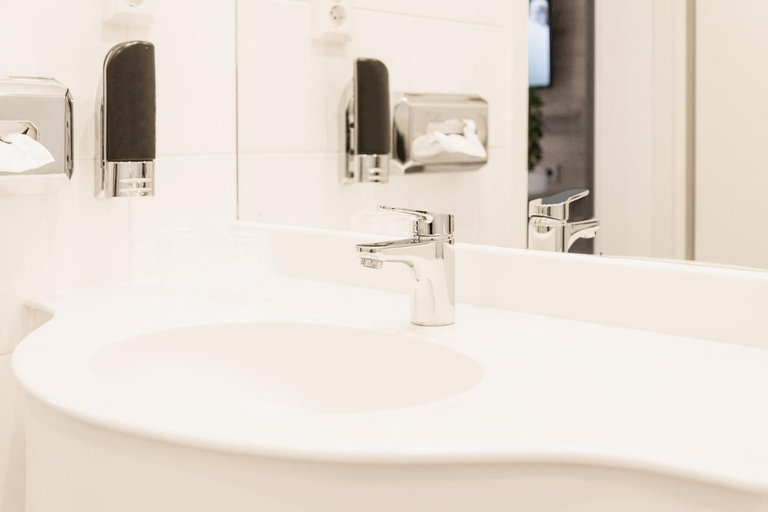 Bathroom 3, Villa Ludwigsburg, Rostock