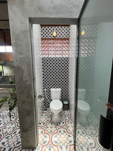 Bathroom 3, Sunshine Vintage House, Gianyar
