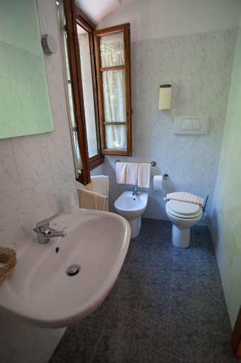 Bedroom 3, Tre Fiumi, Florence
