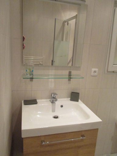 Bathroom 2, Nice Studio Old Town Sea Side, Alpes-Maritimes