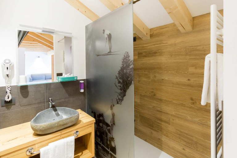 Bathroom, Arnica Mountain Hotel, Trento