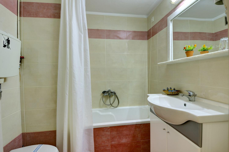 Bathroom 4, Hotel Nefeli, Thessaly