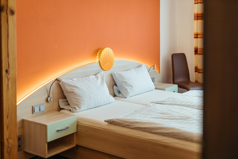 Bedroom 2, Hotel Sonnental, Tirschenreuth