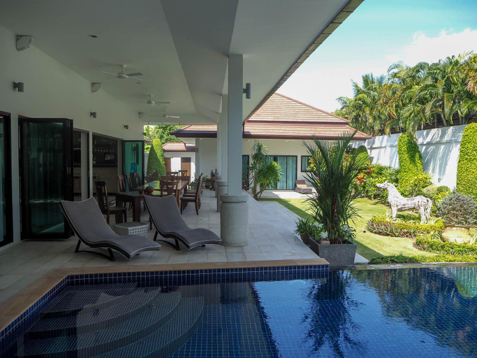 2, Spacious 4 Bedrooms Private Pool Villa in Phuket, Phuket Island