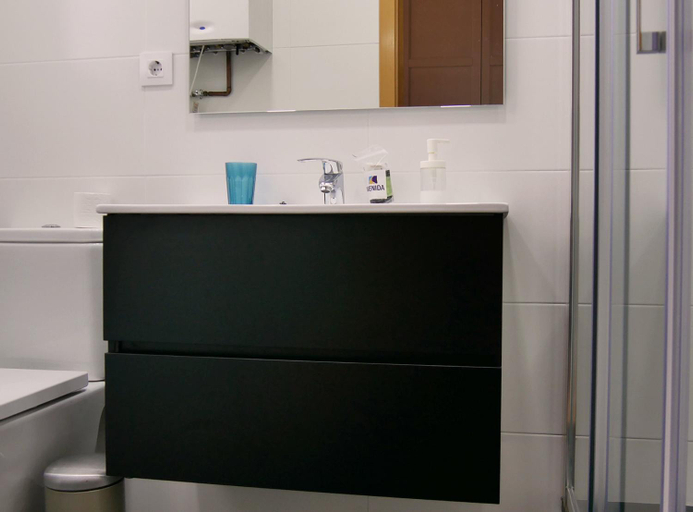 Bathroom, Beautiful apartment in Eixample, Barcelona