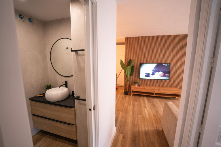 Bathroom 2, Apartasuites Royal Zahara, Maximo confort con vistas al mar, Cádiz