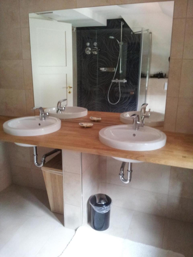 Bathroom 2, Gesundheitshaus Hohnstein, Sächsische Schweiz-Osterzgebirge
