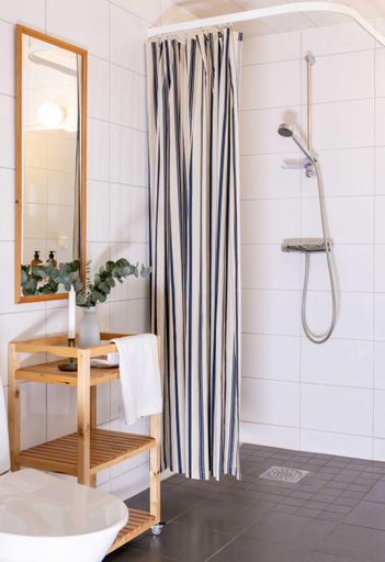 Bathroom 3, Hono Sjobodar, Öckerö