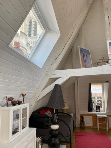 Others 5, Loft de Lancelot City Center, Yonne