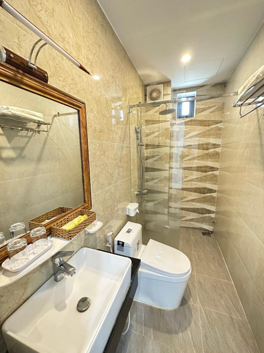 Bathroom 3, The Land Hotel & Apartment, Vũng Tàu