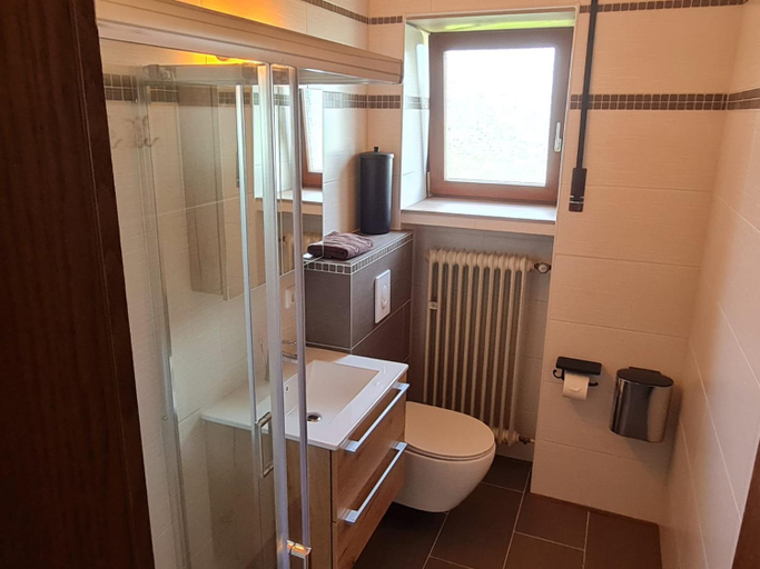 Bathroom, Gasthaus Paula, Vulkaneifel
