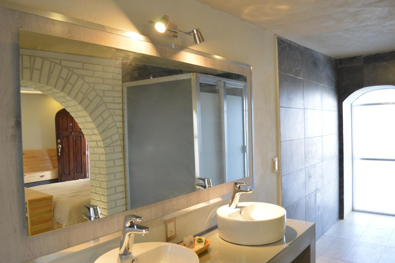 Bathroom, PEQUENO ENCANTO Hotel Boutique, San Salvador