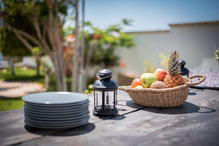 Food & Drinks, 1 VILLA Conde private pool,sea view & BBQ!, Santa Cruz de Tenerife