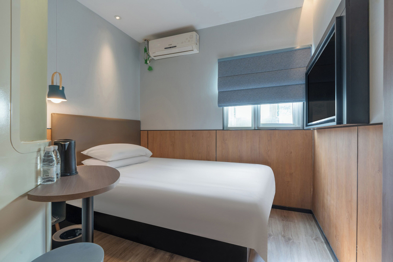 Bedroom 2, yibaijiudian, Shanghai