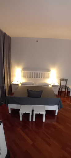 Others 5, SUITE184, Bari