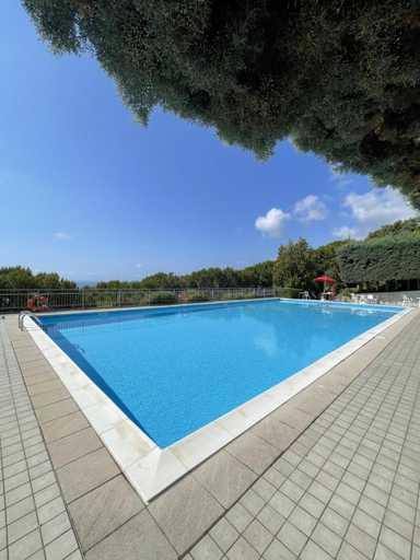 Sport & Beauty 1, Camy’s Sunset Bay-Attico vista mare, Savona