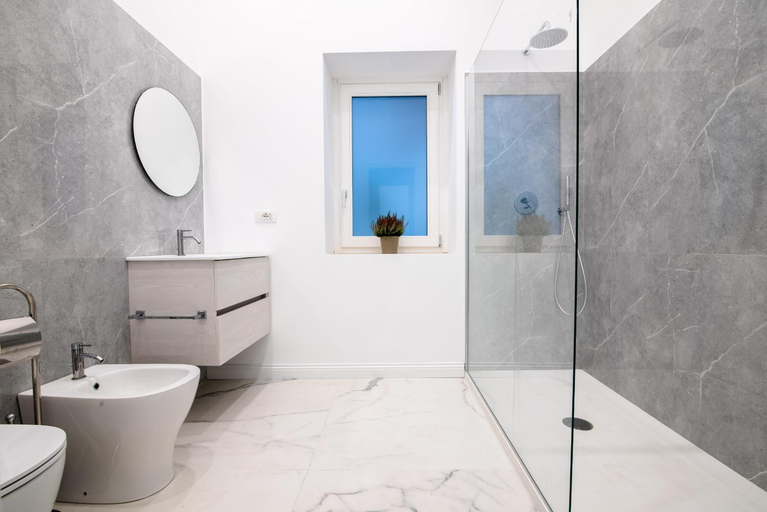 Bathroom 2, Frida apartments by Dimore in Sicily, Syracuse