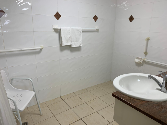 Bathroom 15