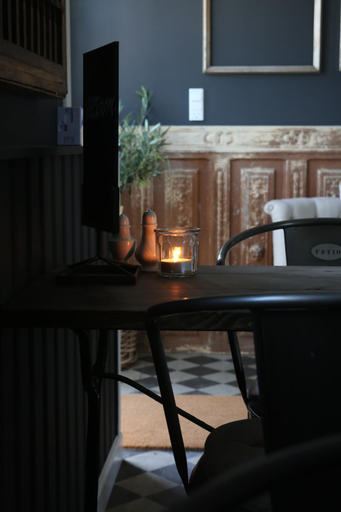 Others 5, Dragondrum Bed & Breakfast, Nyborg