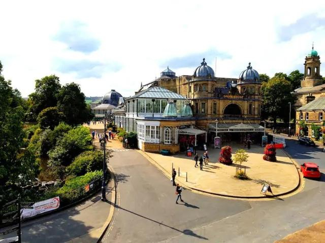 Others 4, No 6 The Square Tearooms & Accommodation, Derbyshire