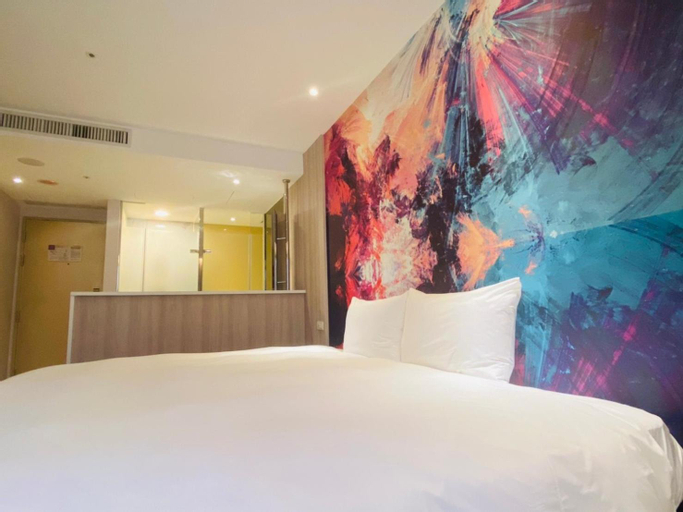 Bedroom 13