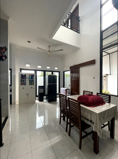 Dining Room 9
