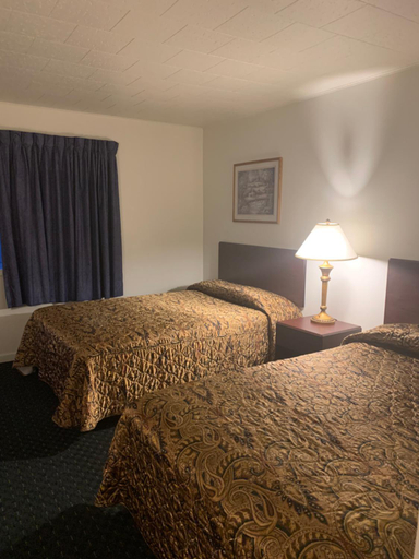 Others 5, Monticello Inn - Monticello, Indiana, White