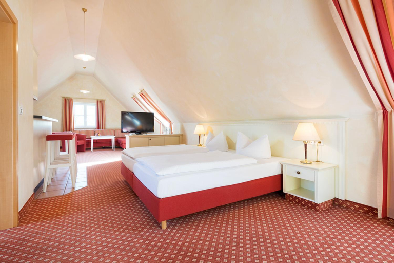 Bedroom 3, Hotel Landgasthof Hofmeier, Freising