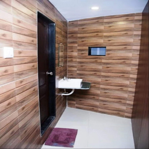 Bathroom, Negasi Dormitory, Mumbai Suburban
