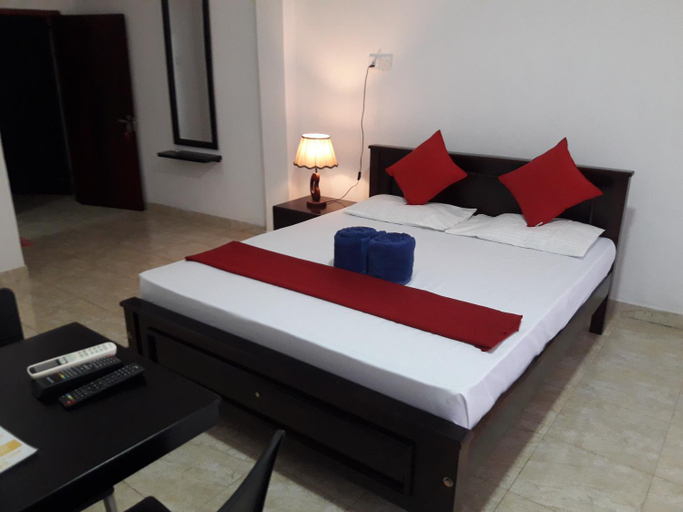 Bedroom 2, White Wall Hotel, Attanagalla